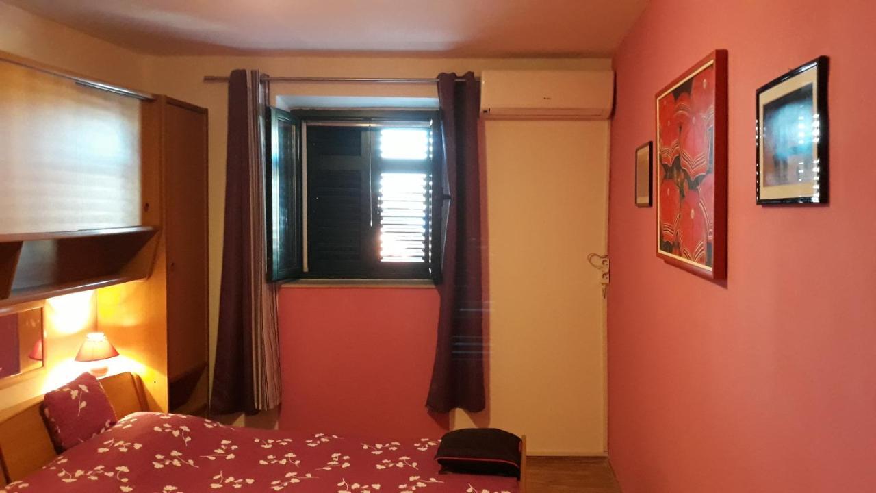 Jela * Šibenik