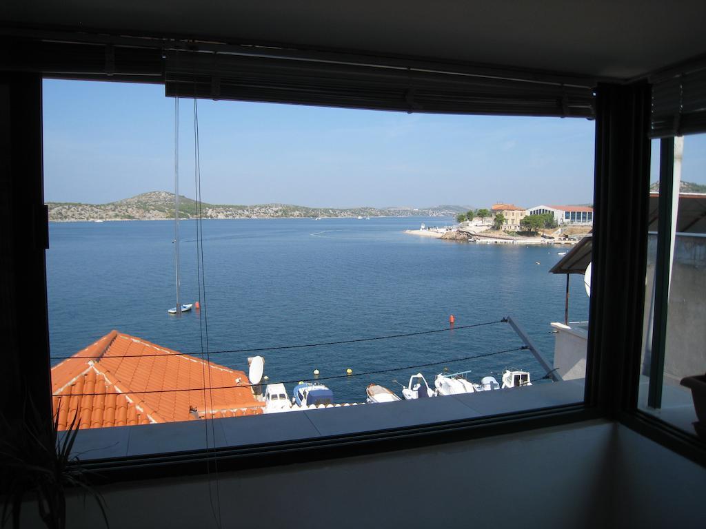 Apartma Jela *
