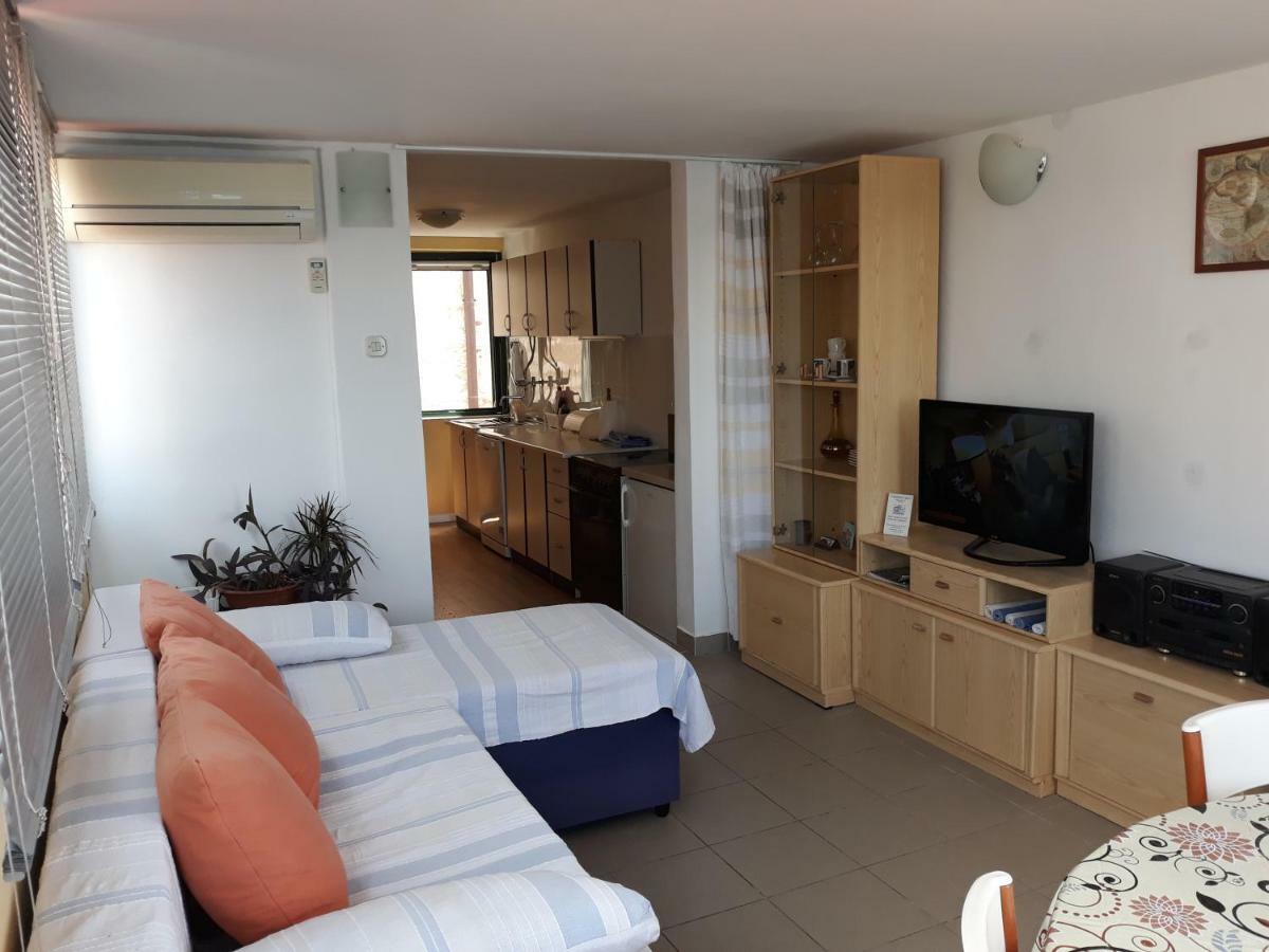 Jela Apartma